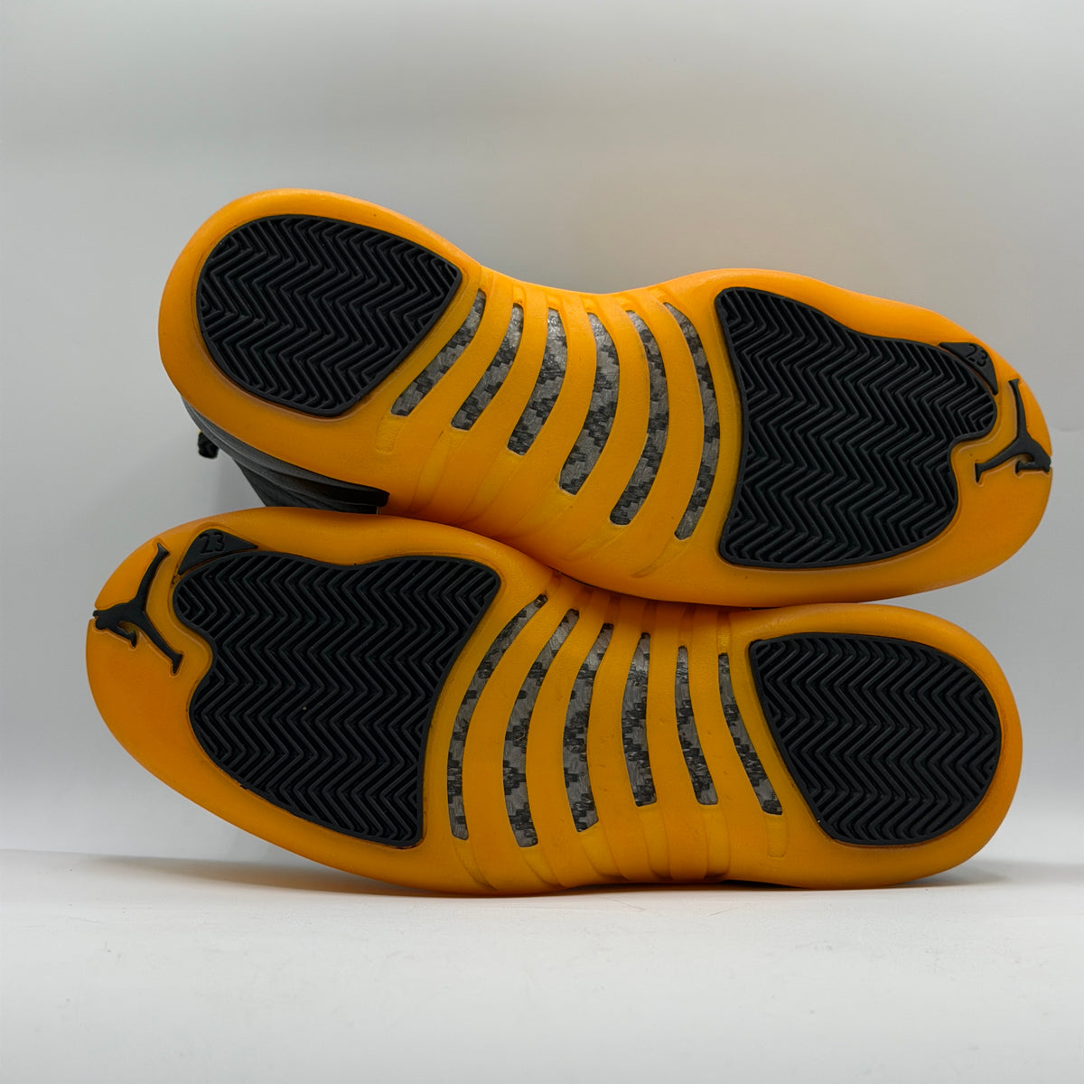 (USED No Box) Jordan 12 Retro Black University Gold Size 8