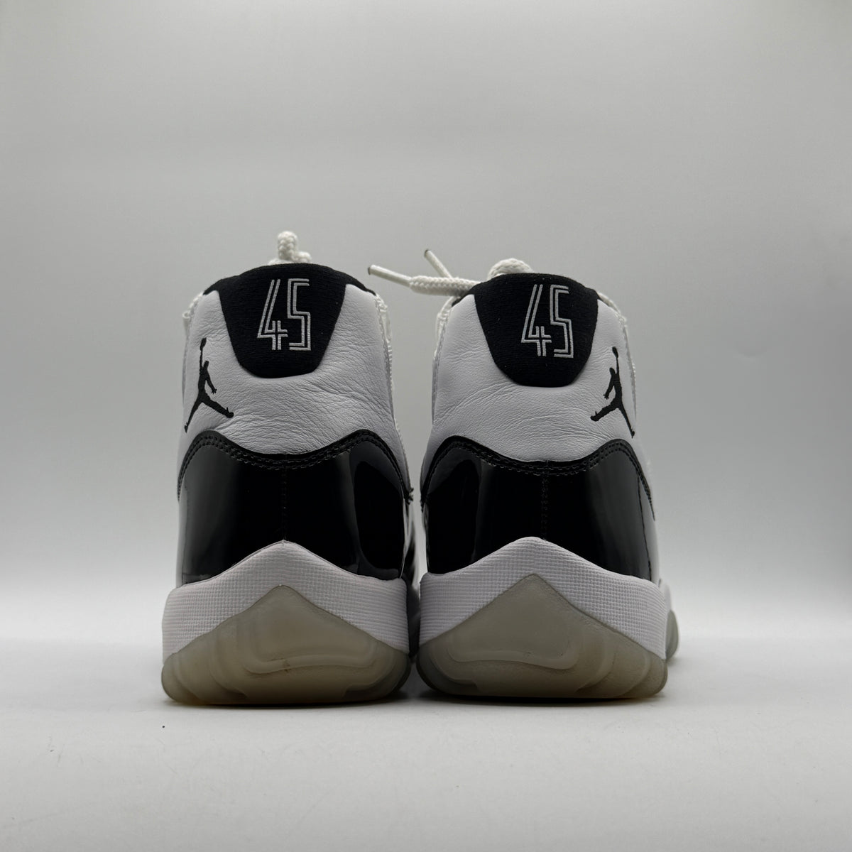 (USED) Jordan 11 Retro Concord (2018) Size 8