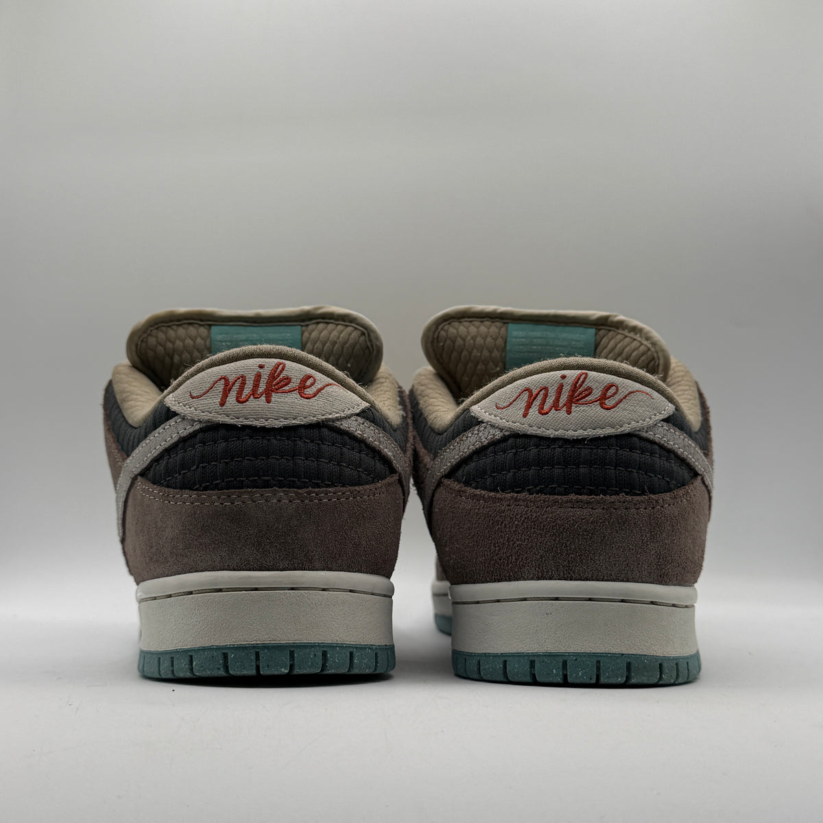 (USED) Nike SB Dunk Low Big Money Savings Size 11.5