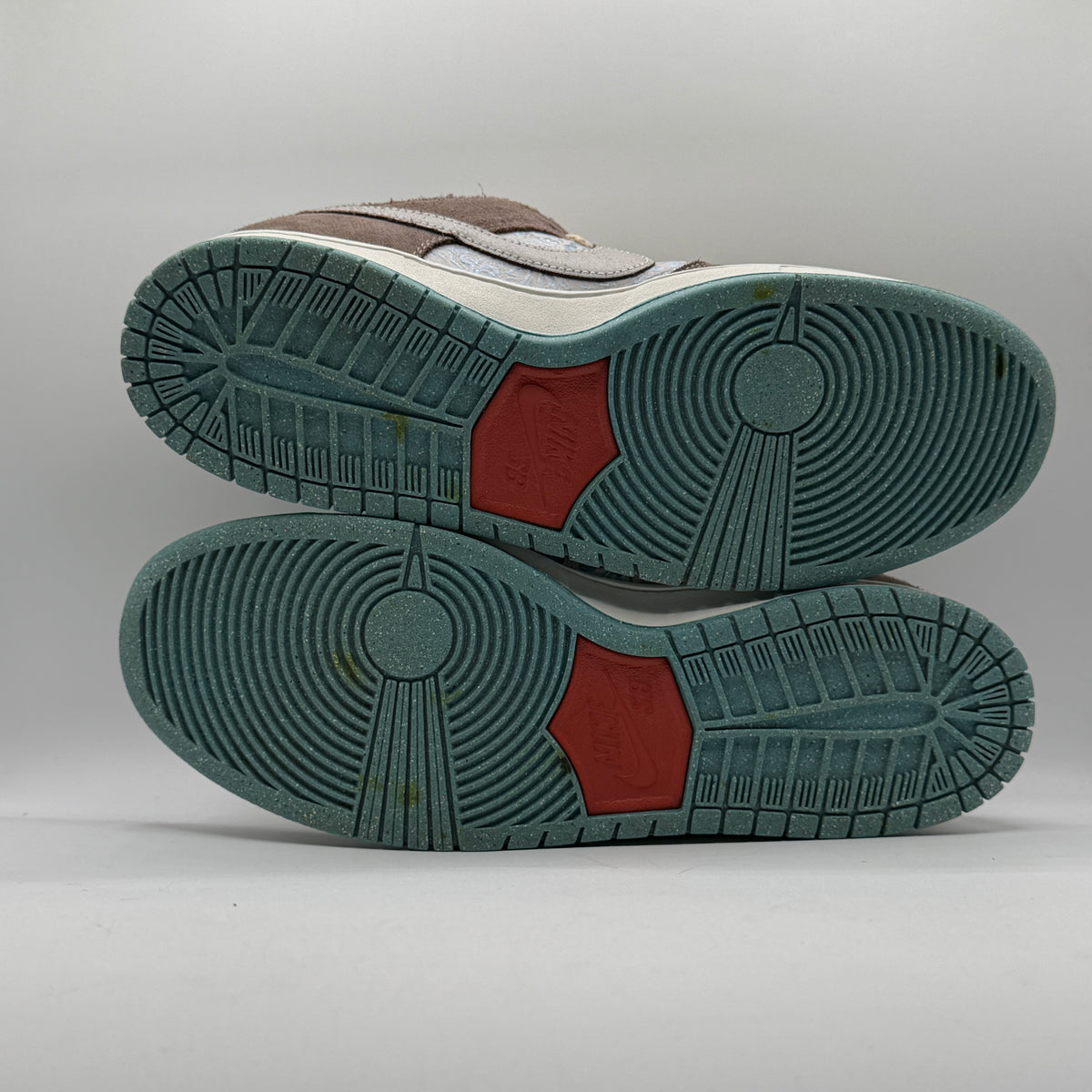 (USED) Nike SB Dunk Low Big Money Savings Size 11.5