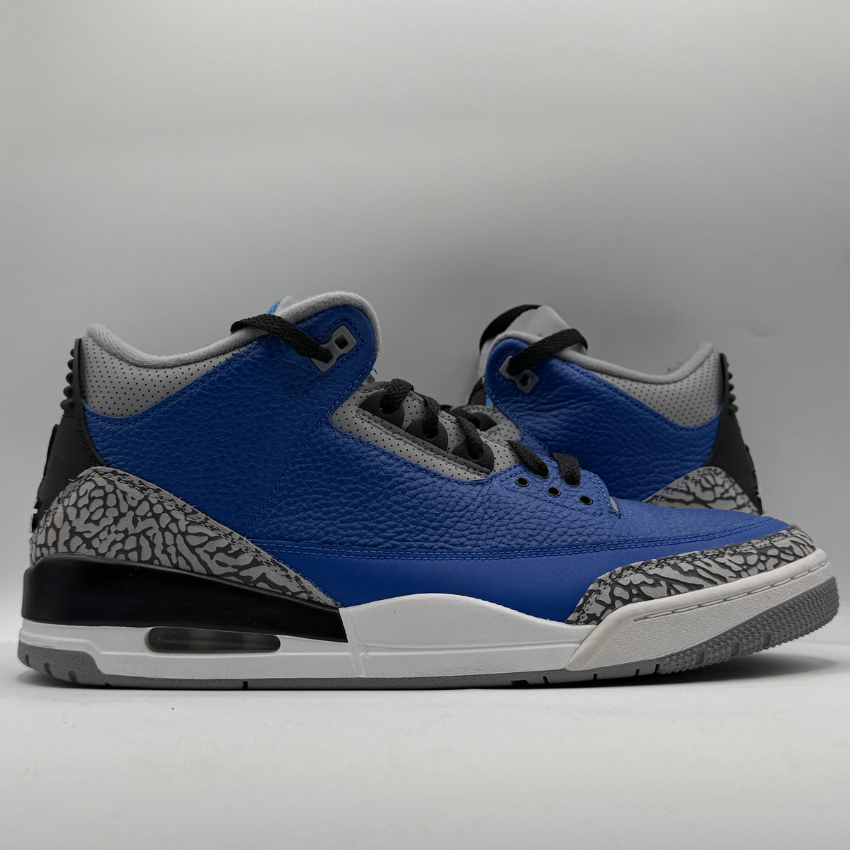 (USED No Box) Jordan 3 Retro Varsity Royal Cement Size 13