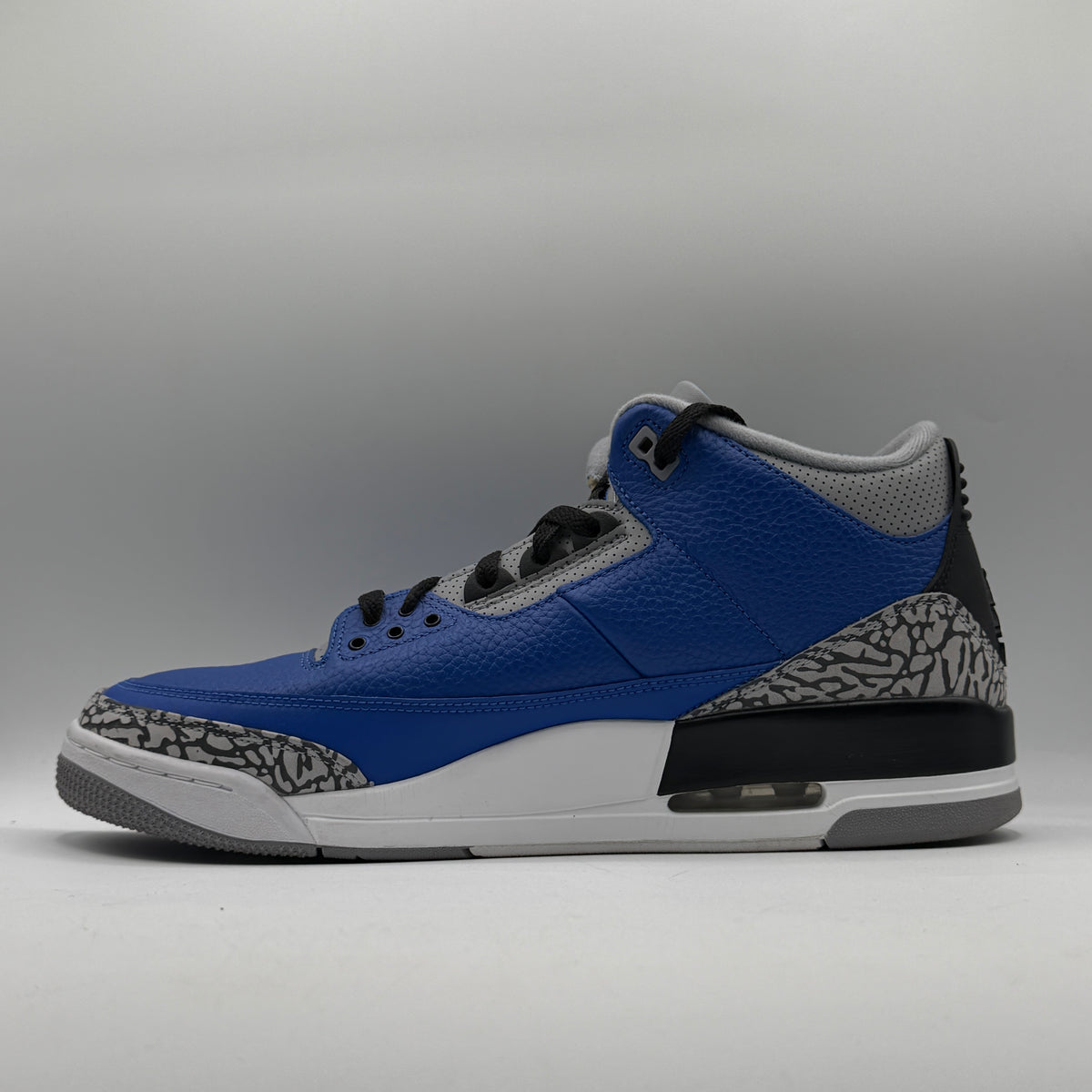 (USED No Box) Jordan 3 Retro Varsity Royal Cement Size 13
