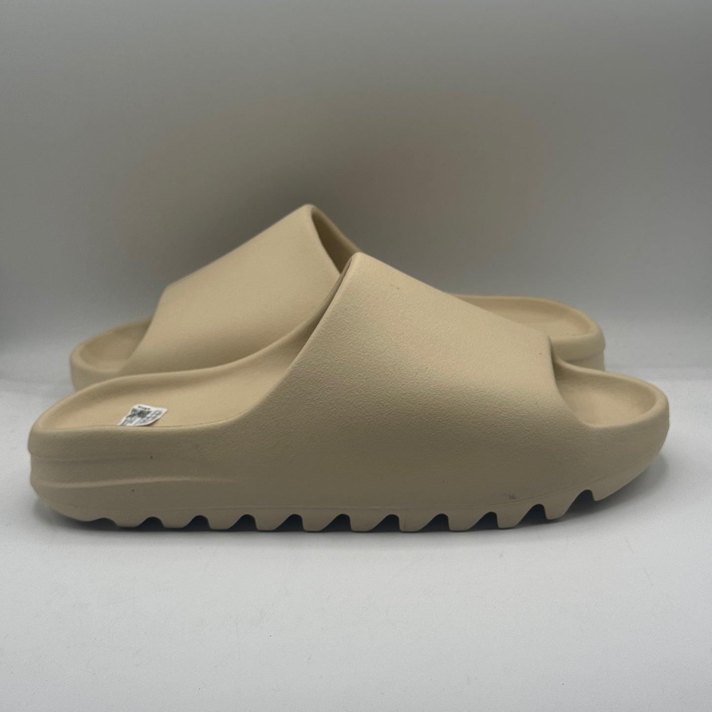 (USED) Yeezy Slide Bone Size 11
