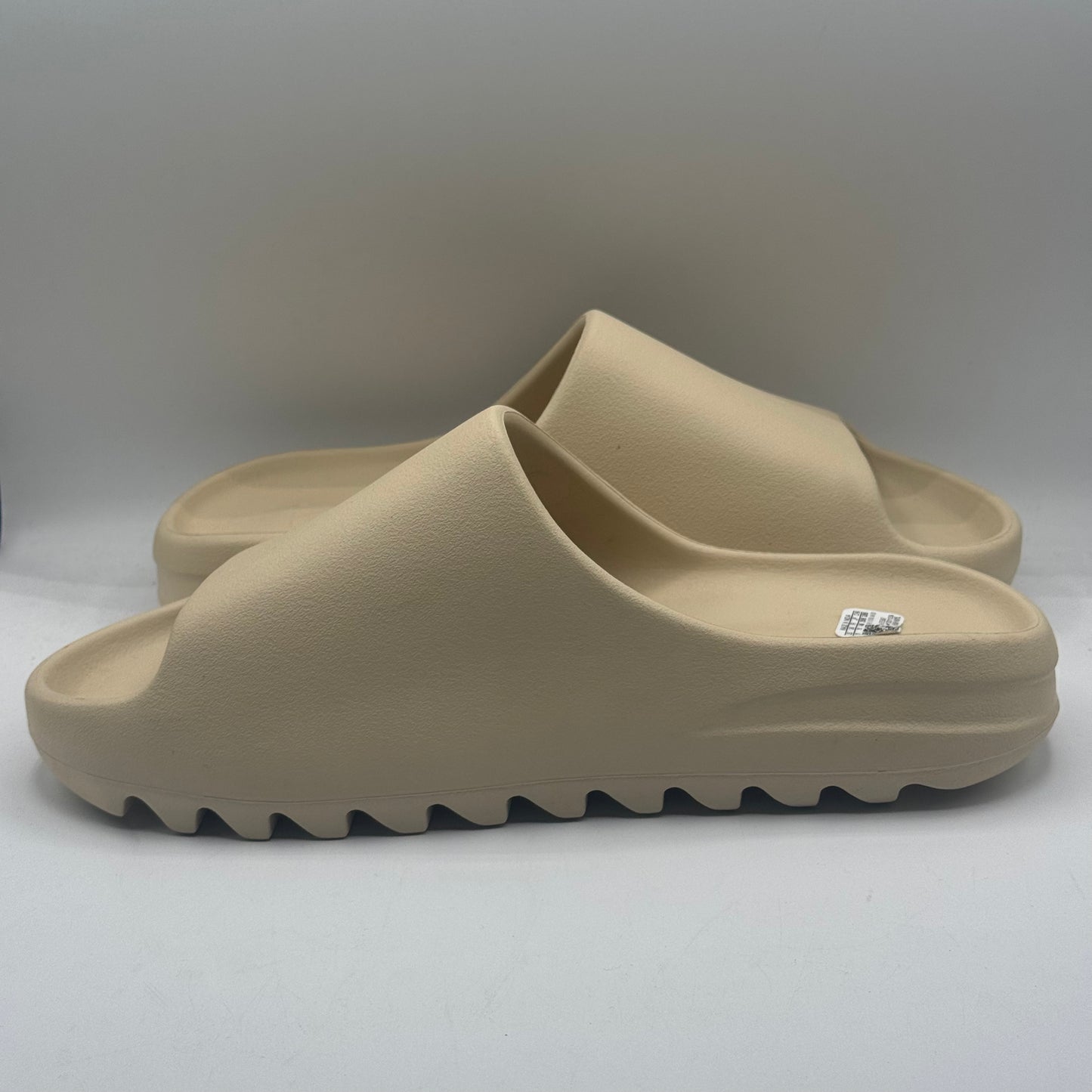 (USED) Yeezy Slide Bone Size 11