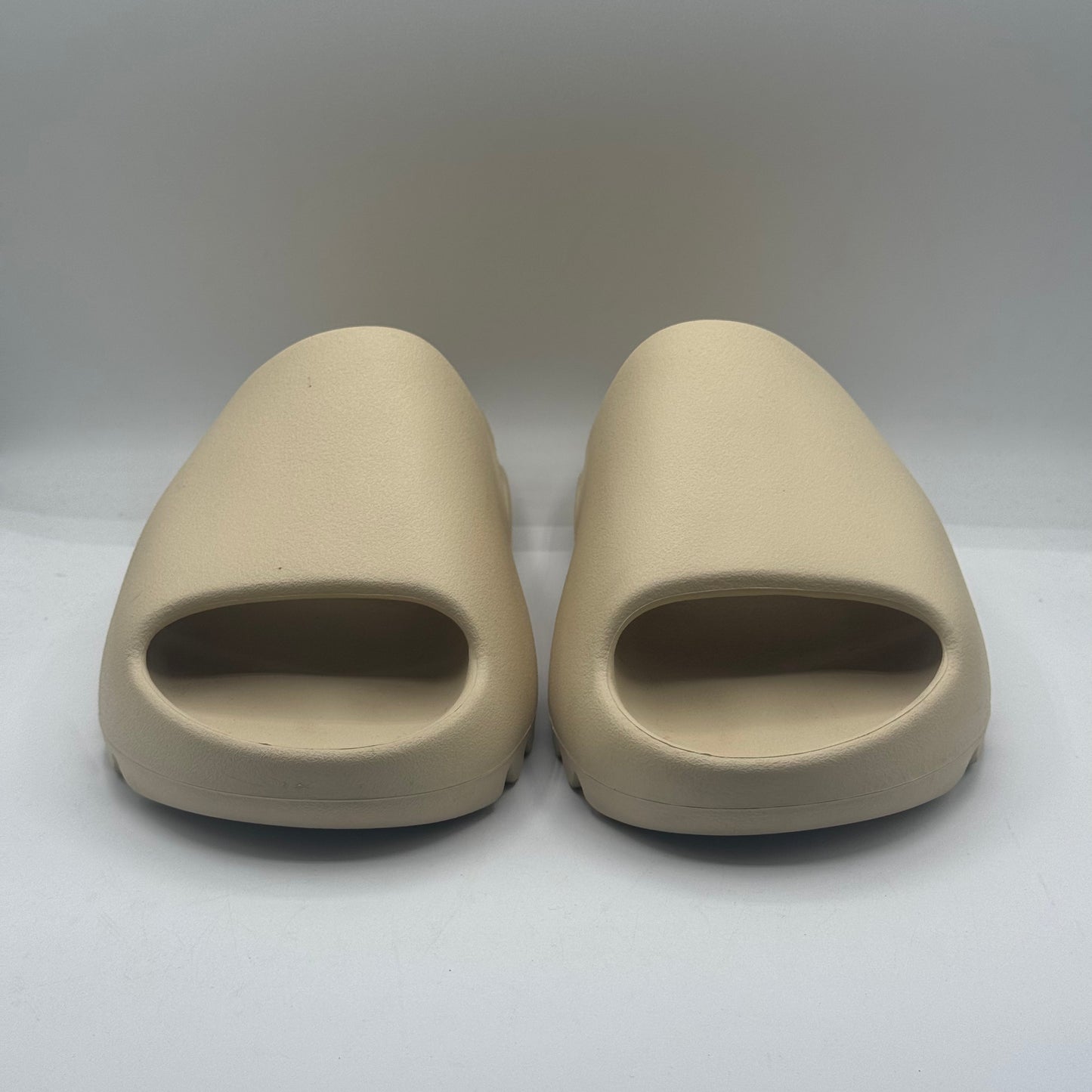 (USED) Yeezy Slide Bone Size 11