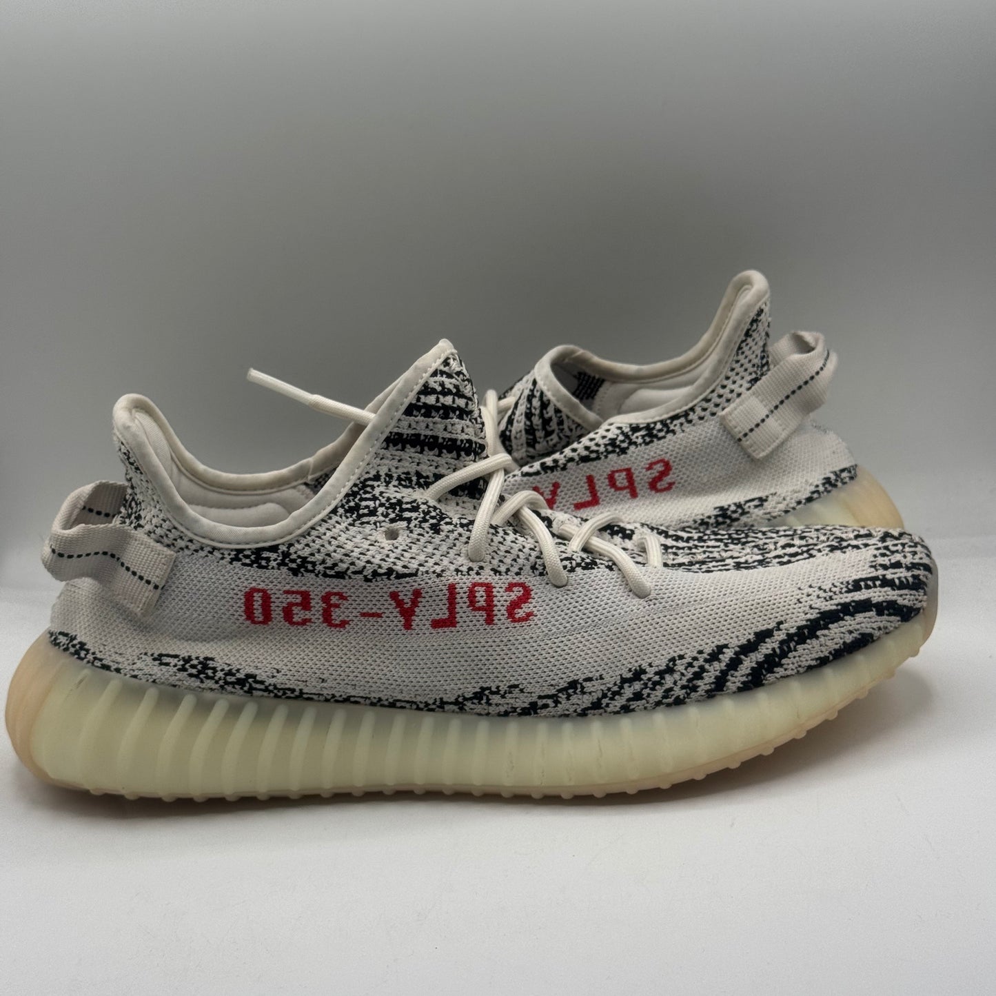 (USED) Yeezy 350 Zebra Size 12