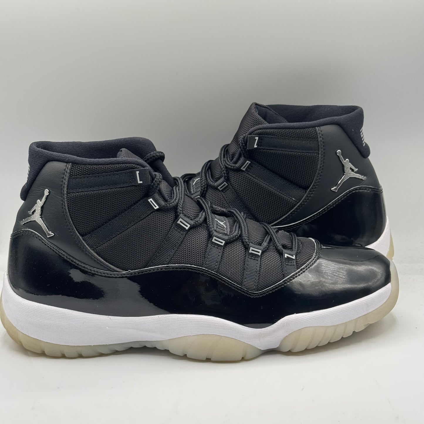 (USED) Jordan 11 Retro Jubilee 25th Anniversary Size 13