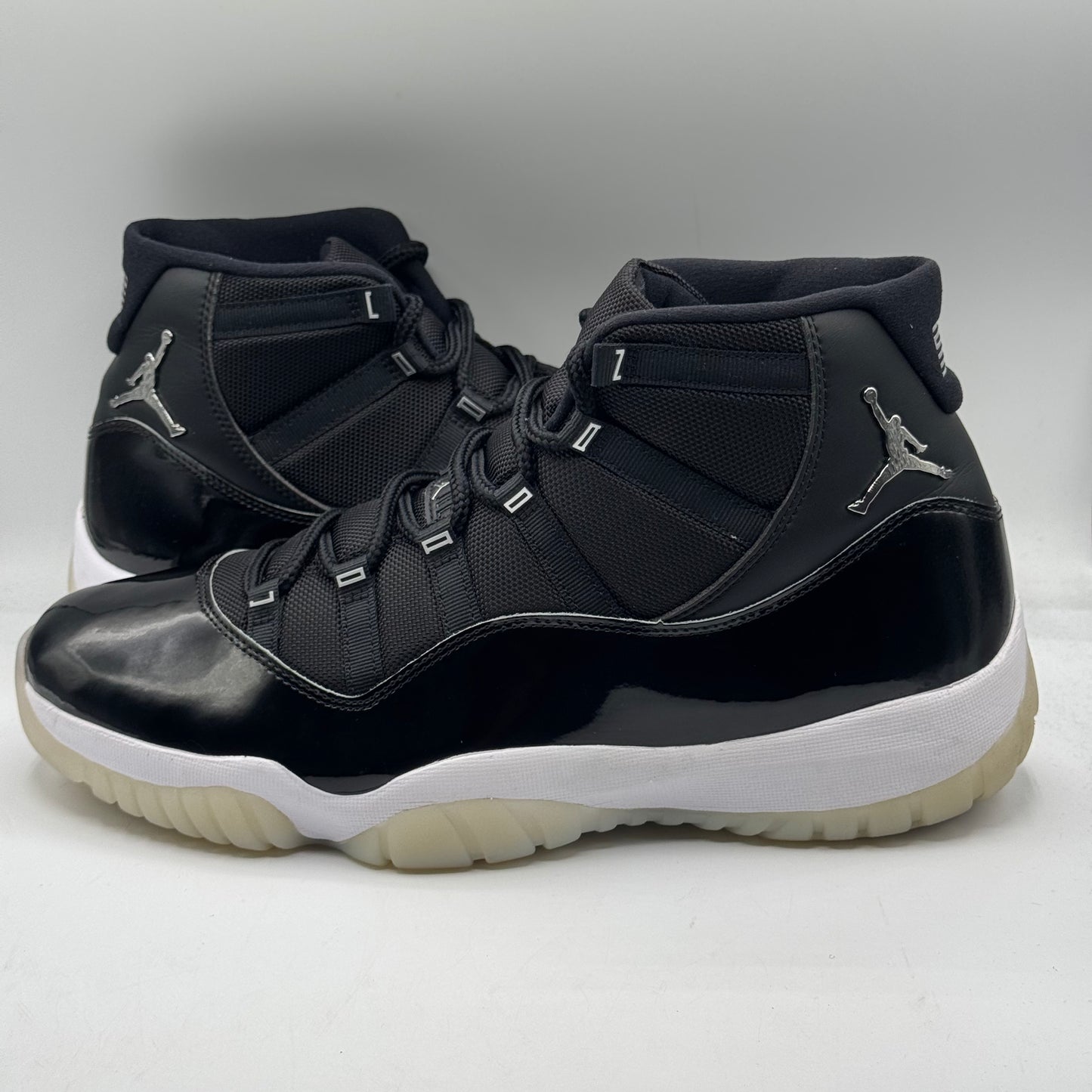 (USED) Jordan 11 Retro Jubilee 25th Anniversary Size 13