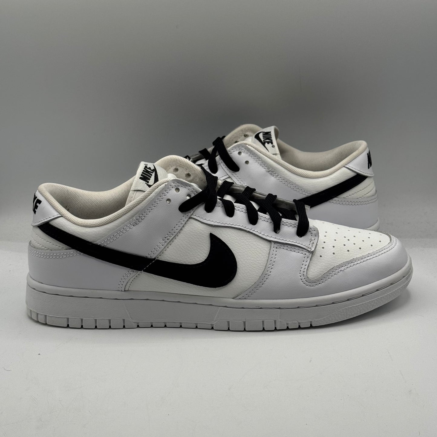 (USED) Nike Dunk Low Reverse Panda Size 10