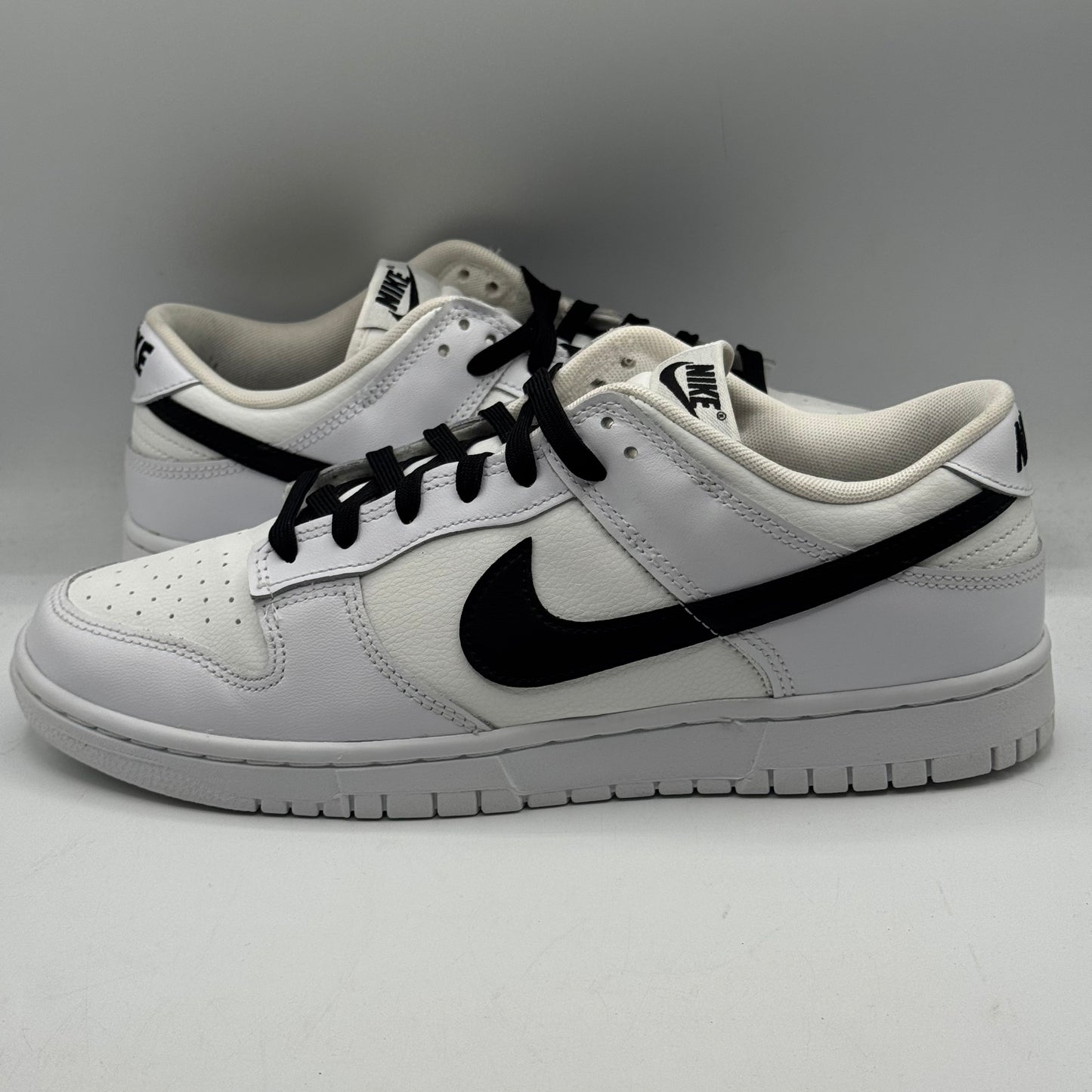 (USED) Nike Dunk Low Reverse Panda Size 10
