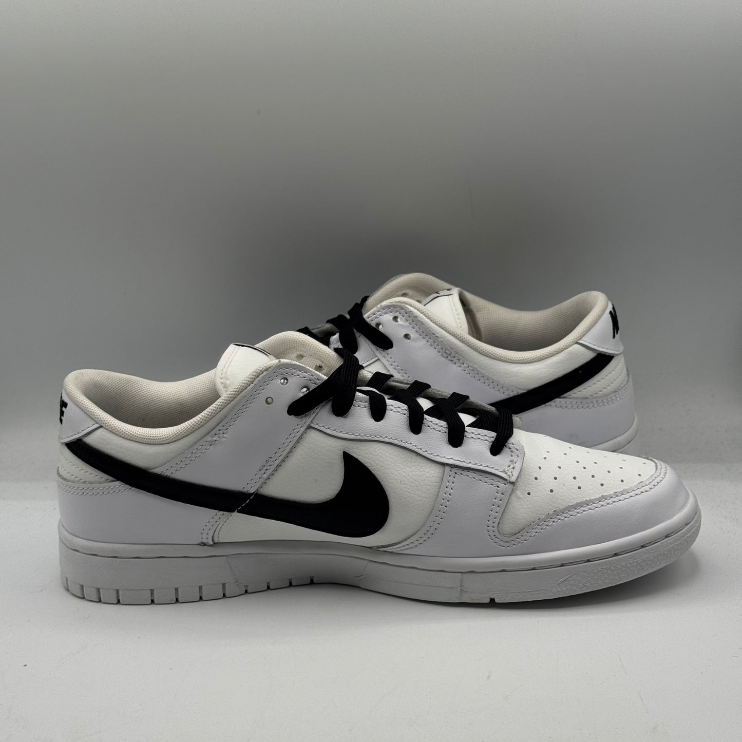 (USED) Nike Dunk Low Reverse Panda Size 10