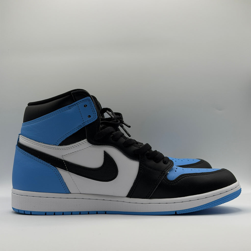 (USED) Jordan 1 Retro High OG UNC Toe Size 11.5