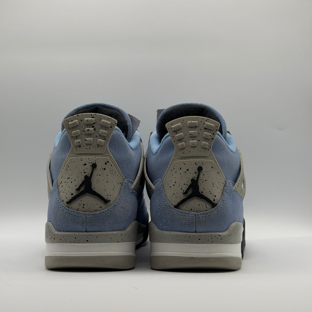 (USED) Jordan 4 Retro University Blue Size 10