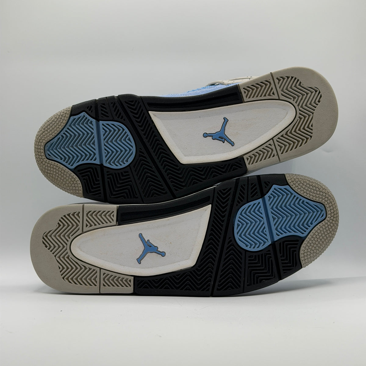 (USED) Jordan 4 Retro University Blue Size 10