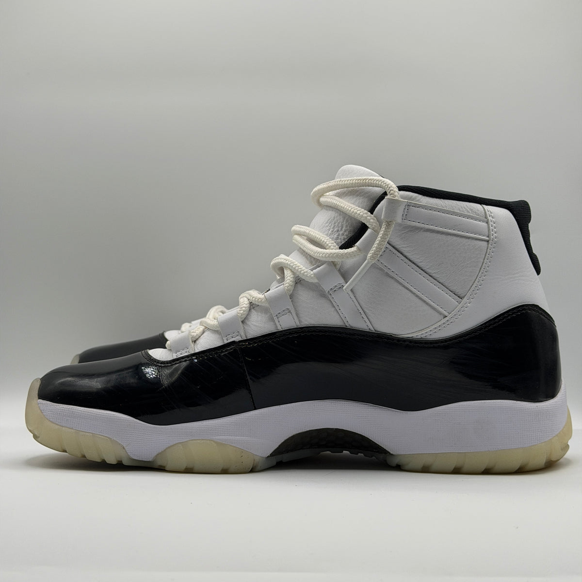 (USED) Jordan 11 Retro DMP Gratitude (2023) Size 11