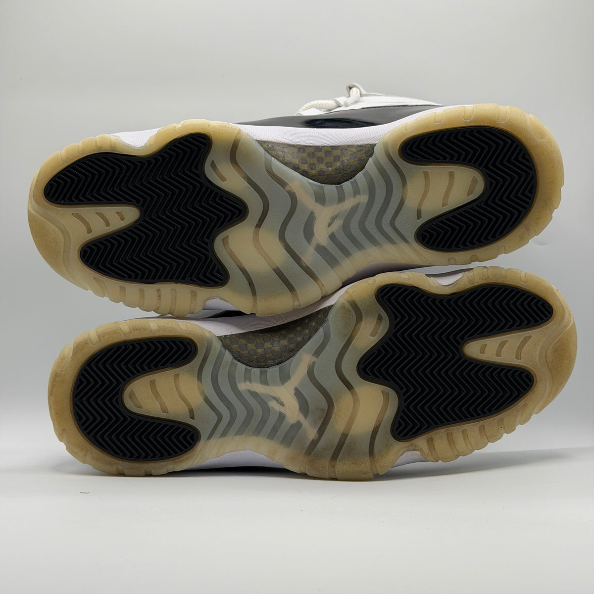 (USED) Jordan 11 Retro DMP Gratitude (2023) Size 11