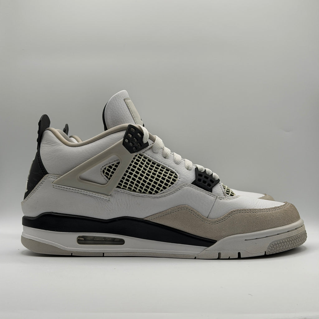 (USED) Jordan 4 Retro Military Black Size 11