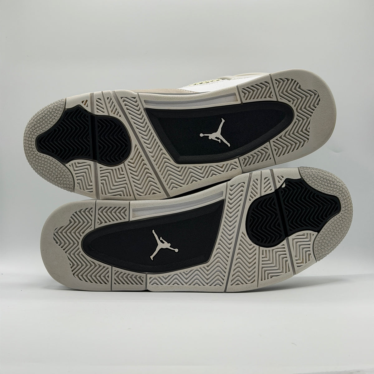(USED) Jordan 4 Retro Military Black Size 11