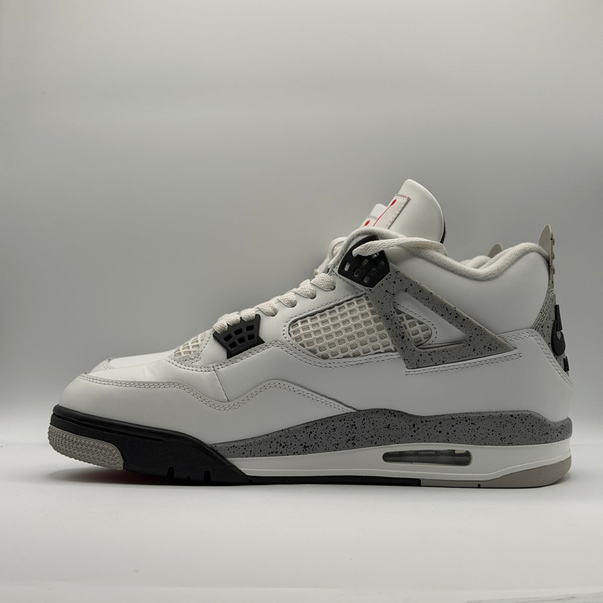 (USED) Jordan 4 White Cement (2025) Size 10.5