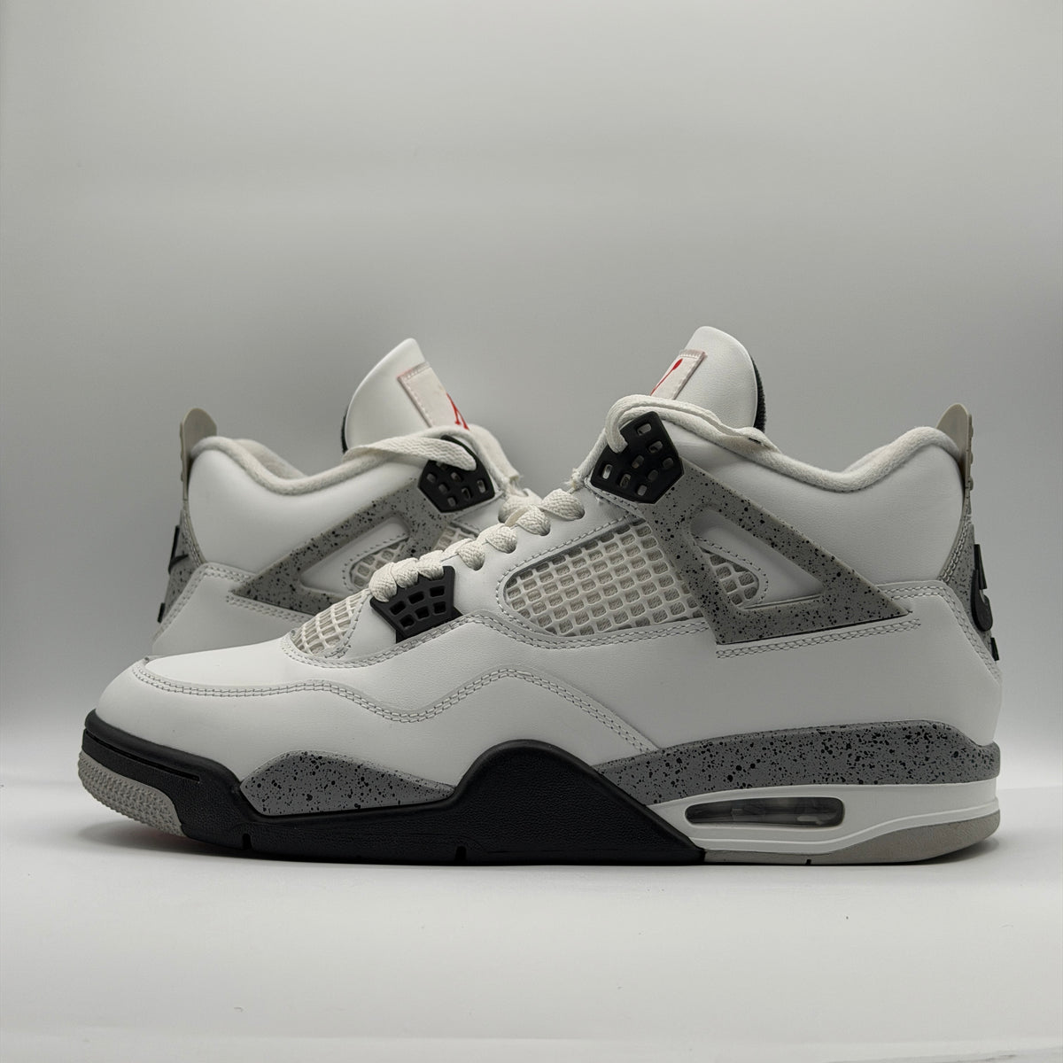 (USED) Jordan 4 White Cement (2025) Size 10.5