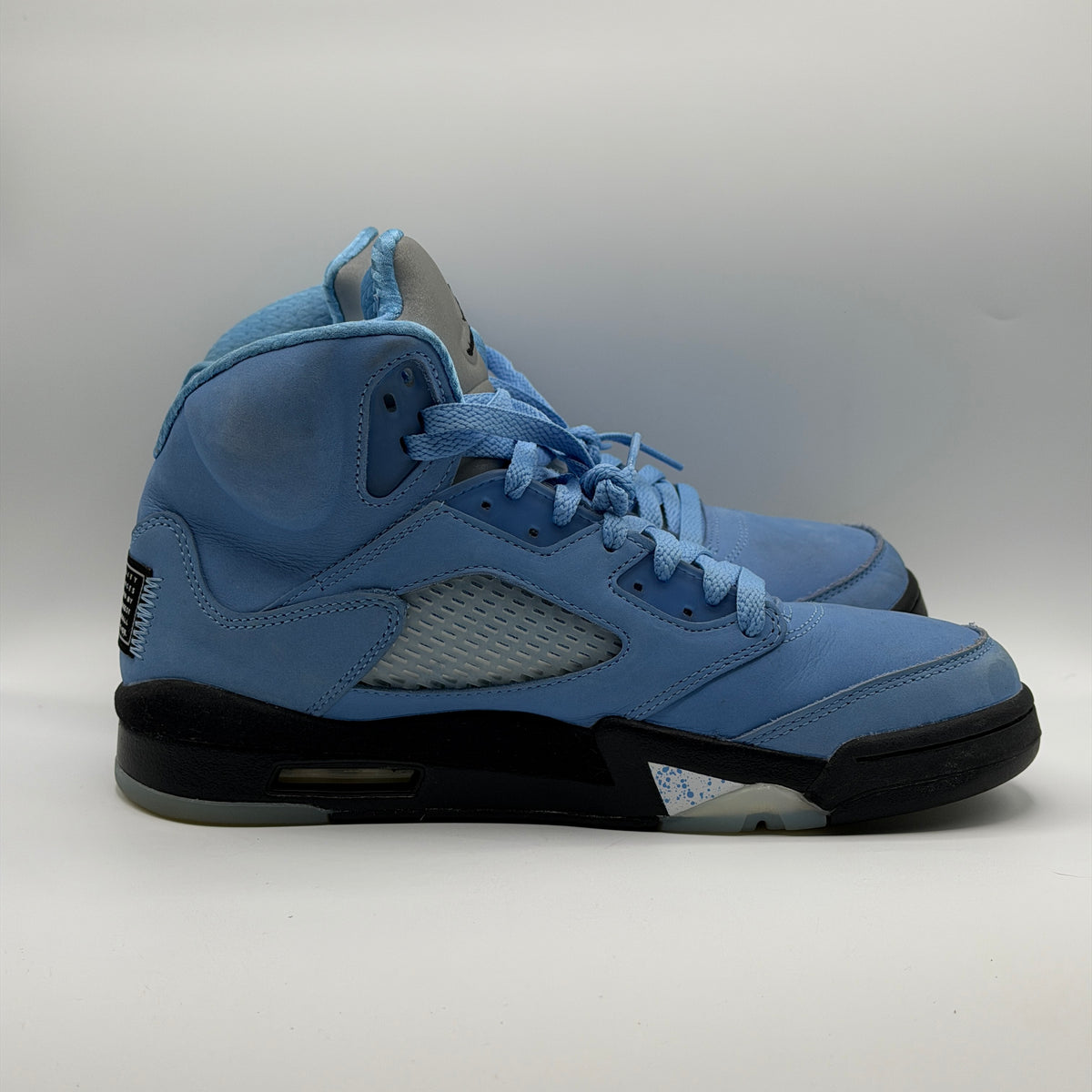 (USED NO BOX) Jordan 5 Retro UNC Size 8.5