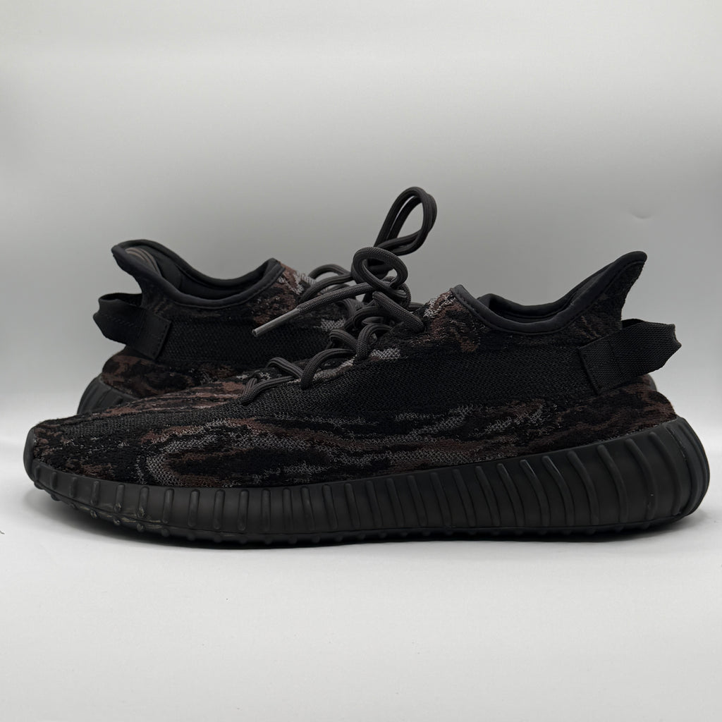 (USED NO BOX) adidas Yeezy Boost 350 V2 Size 14