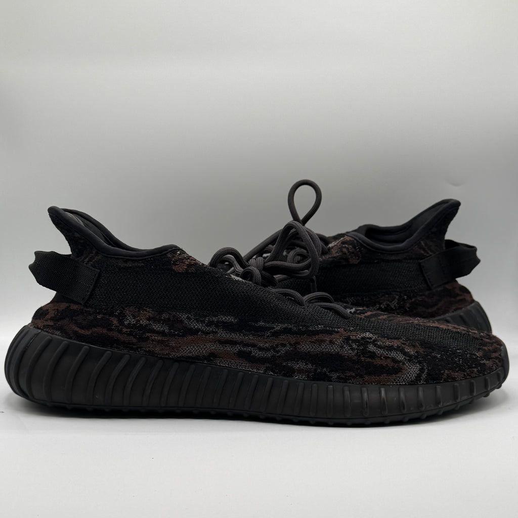 (USED NO BOX) adidas Yeezy Boost 350 V2 Size 14