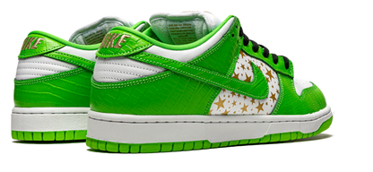 Nike SB Dunk Low Supreme Stars Mean Green