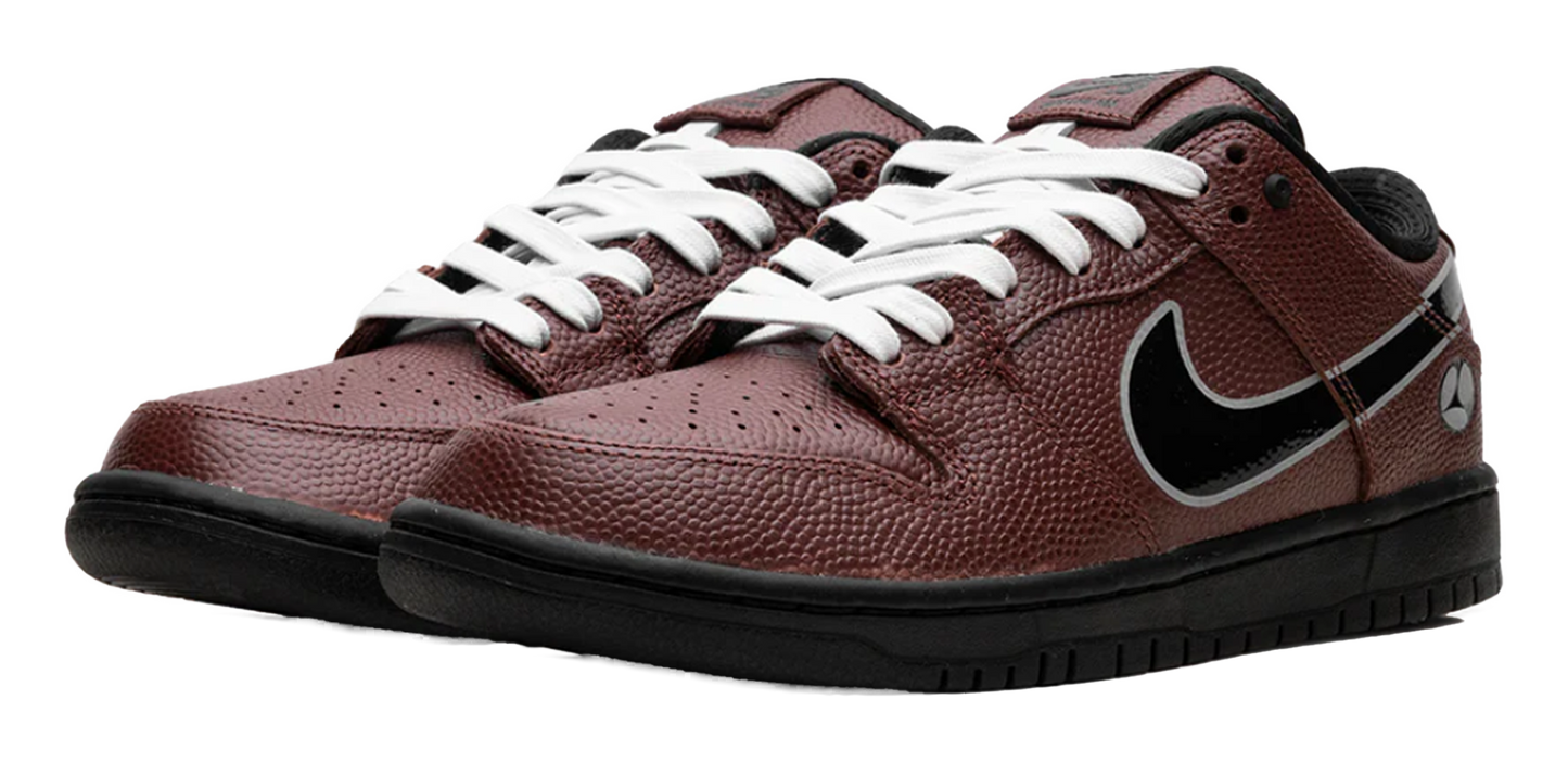 Nike SB Dunk Low Limosine Skateboard