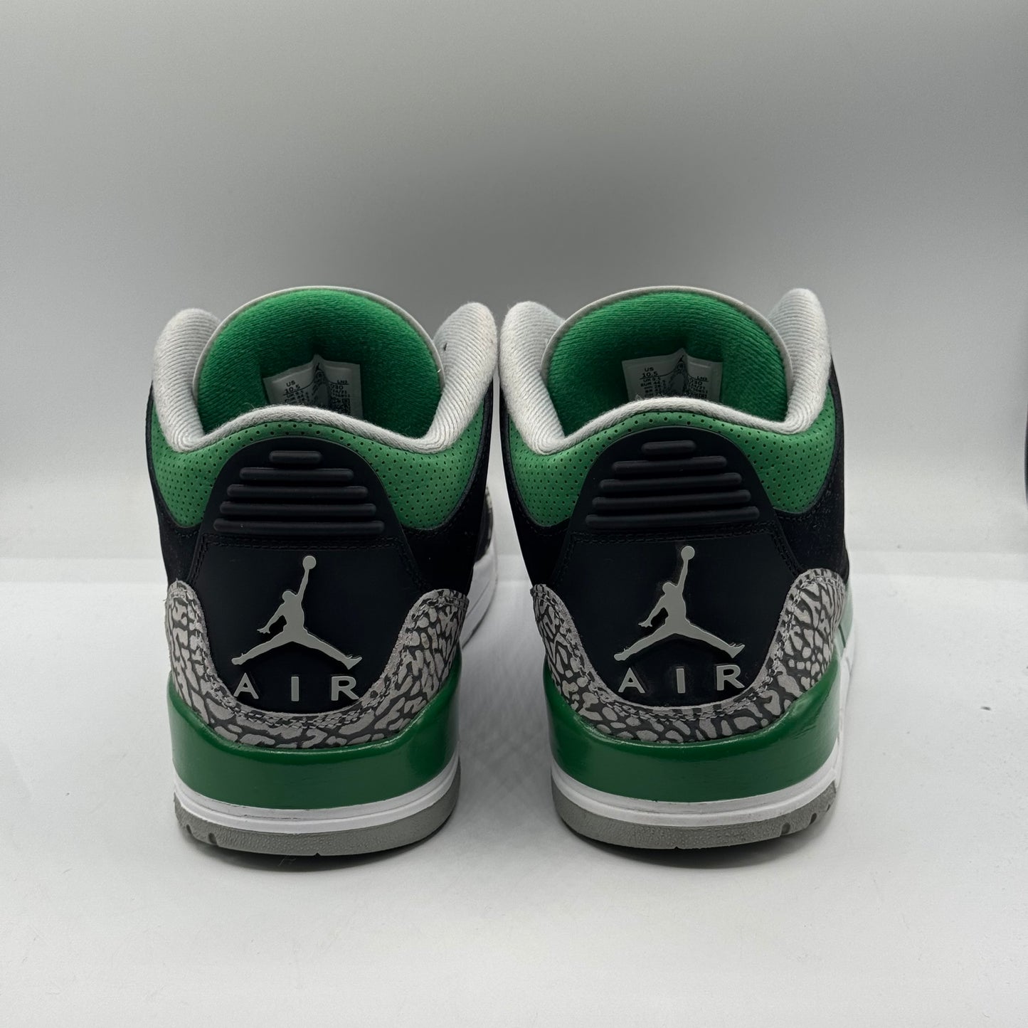 (USED) Jordan 3 Pine Green Size 10.5