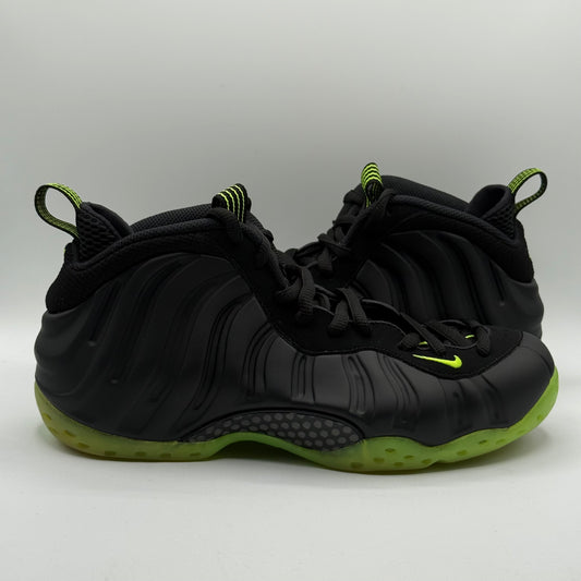 (USED) Nike Air Foamposite One Black Volt Size 8