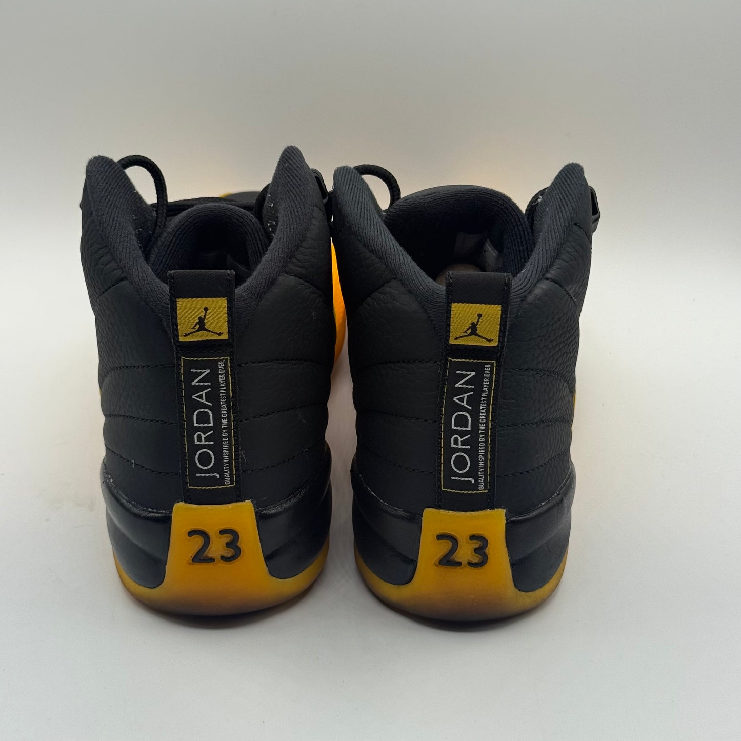 (USED) Jordan 12 Black University Gold Size 7Y